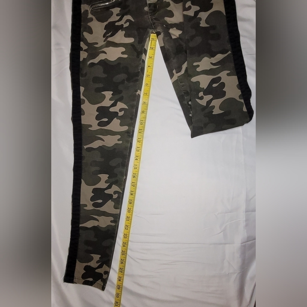 Redfox Jeans Stretch Camo Skinny Jeans Women's Size Medium - Picture 13 of 14